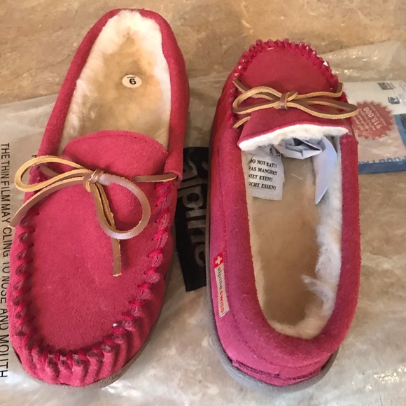 Alpine Swiss Moccasins - Picture 2 of 3